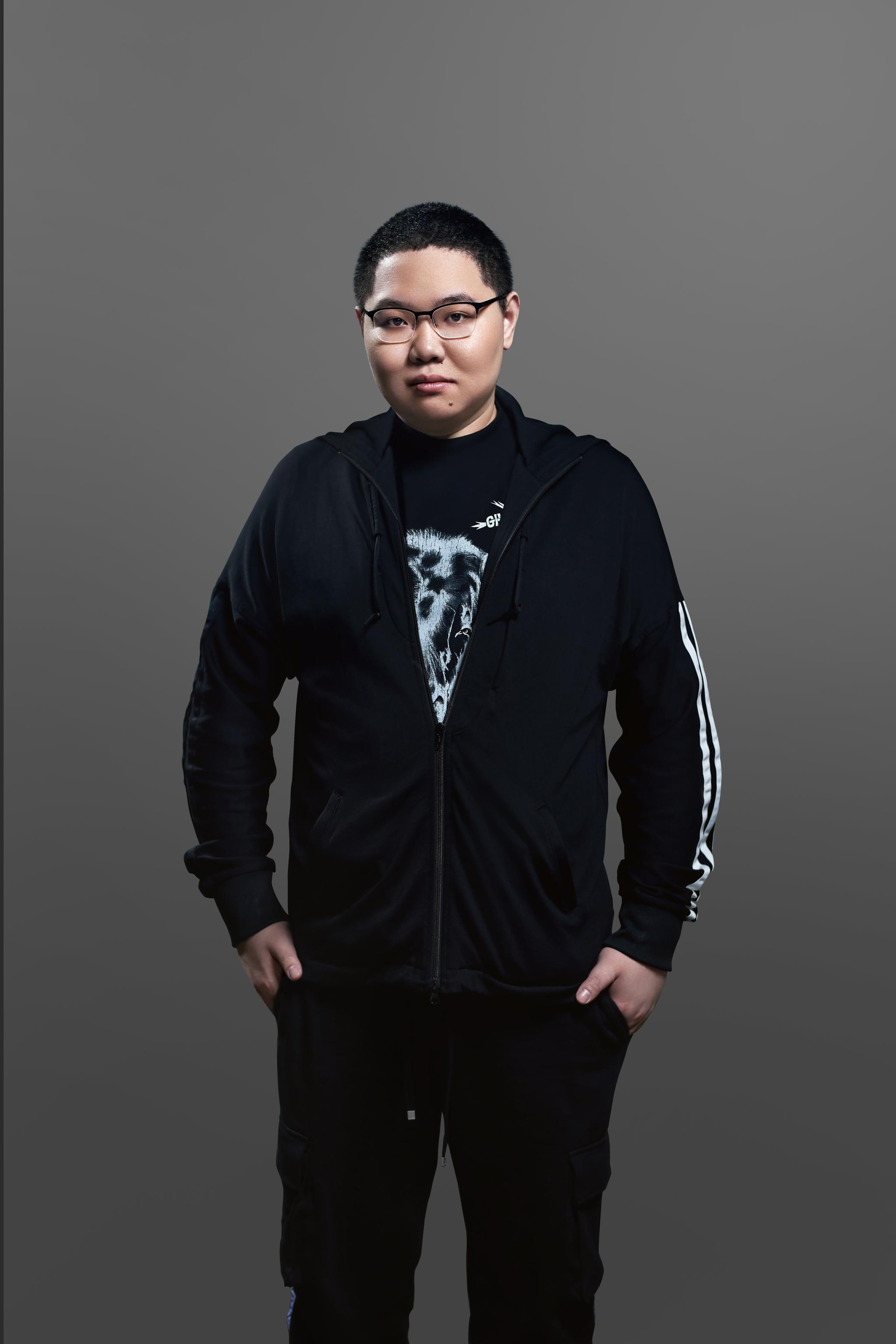 省成都市,前英雄联盟职业选手,司职上单位置,现