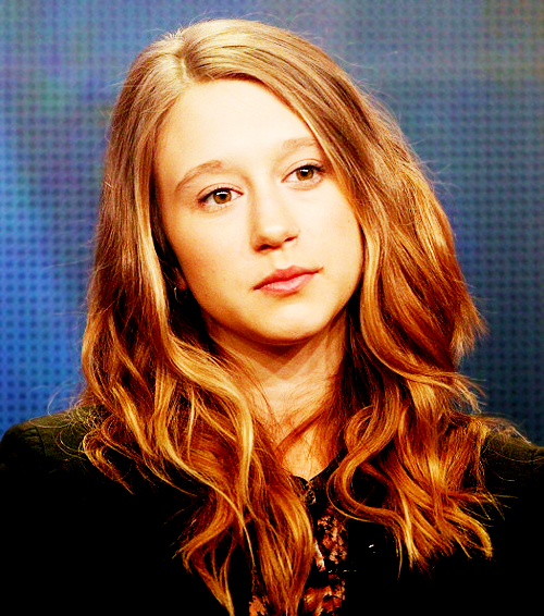  p>泰莎·法米加 i>(taissa farmiga) /i>,1994年8月17日生于美国