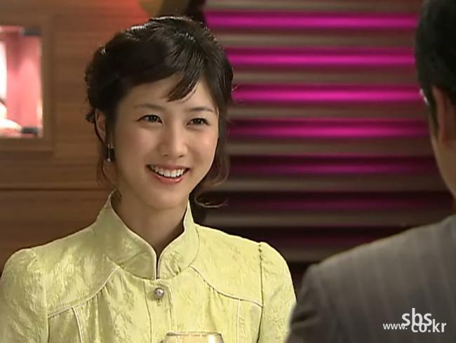  p>李秀景(         ),1982年3月13日出生于韩国,演员,毕业于 a