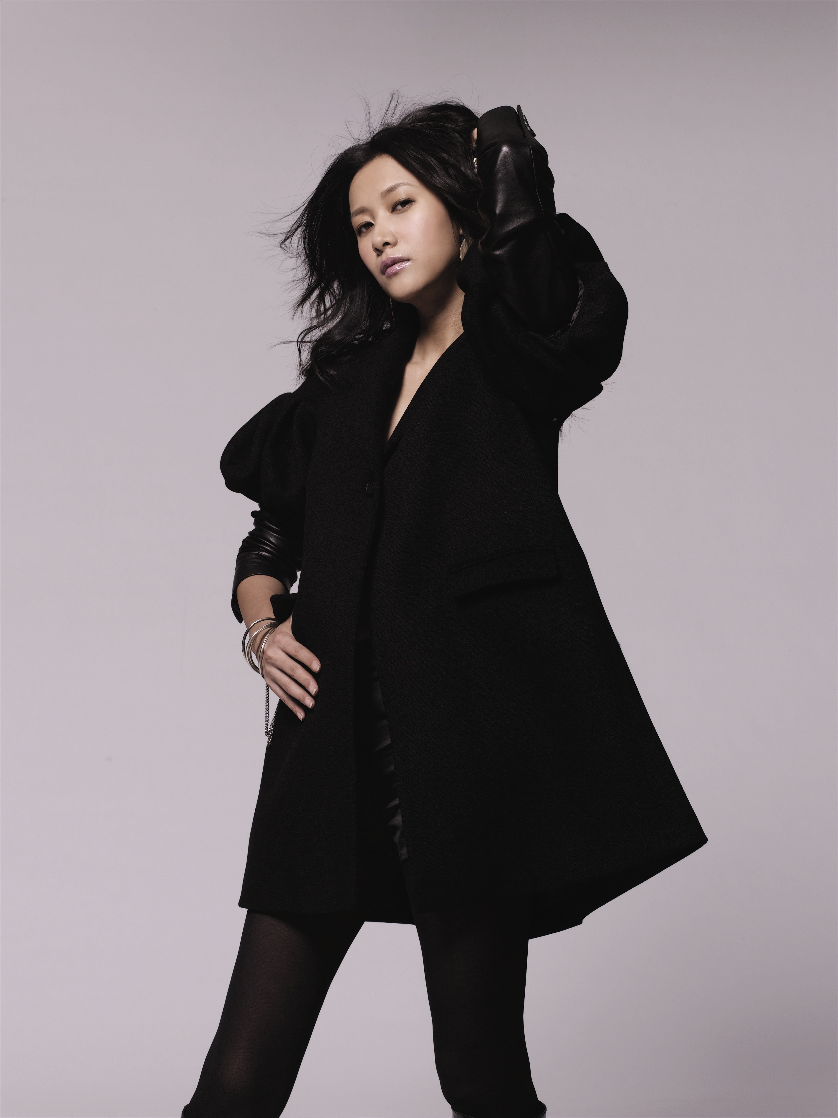  p>徐静蕾,1974年4月16日出生于北京市朝阳区,中国影视女演员,导演