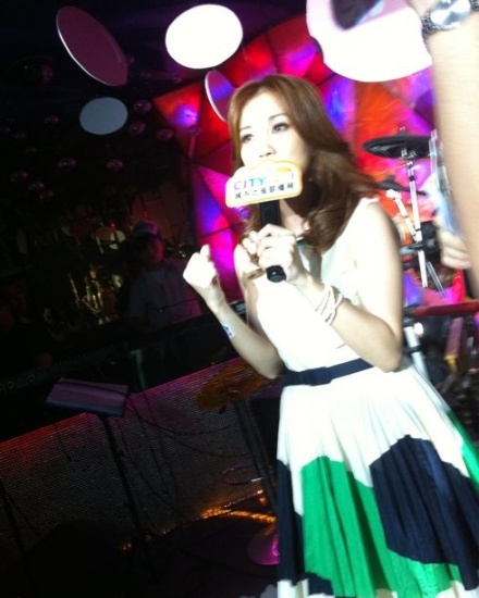 在节目《hi歌》中,谢安琪选择赵浴辰的催泪神作