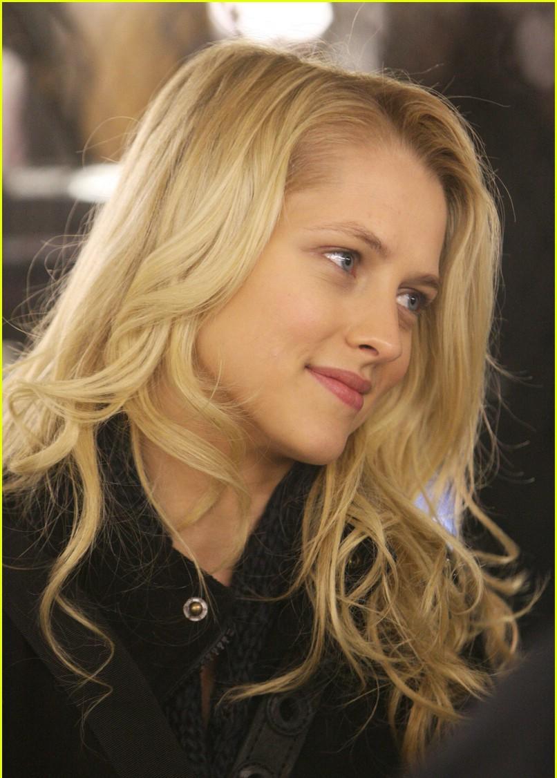  p>泰莉莎·帕尔墨 i>(teresa palmer) /i>,1986年2月26日出生在