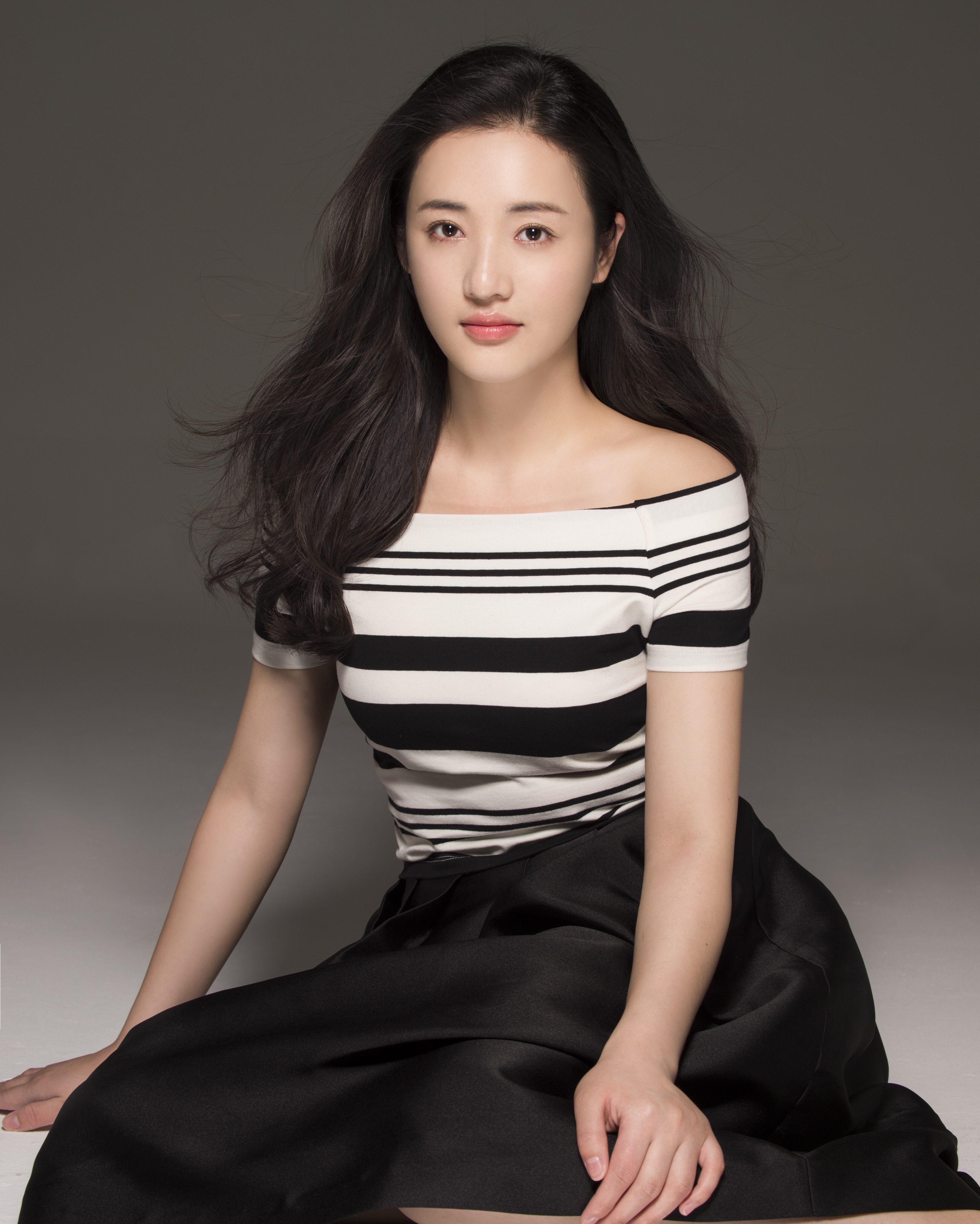  p>曹菡,中国内地女演员, 1991年出生于安徽铜陵,毕业于上海戏剧学院