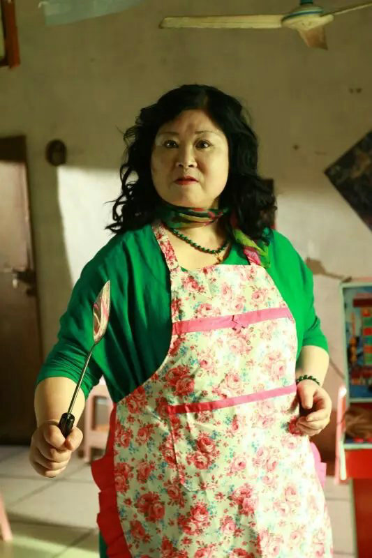  p>冯玉香(别名:胖姐),中国内地影视女演员,1969年9月7日出生于山东