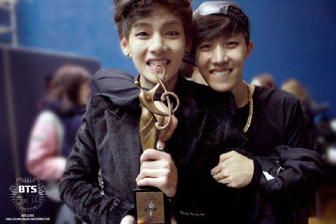  p data-id="gnx9ndgdhe">《男子汉(boy in luv)》是防弹少年团《 a