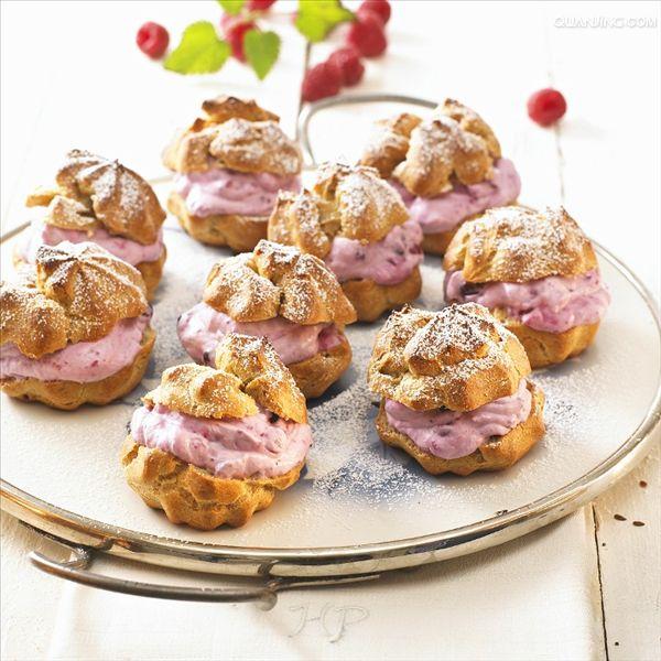  p>泡芙(puff)是一种源自意大利的甜食.