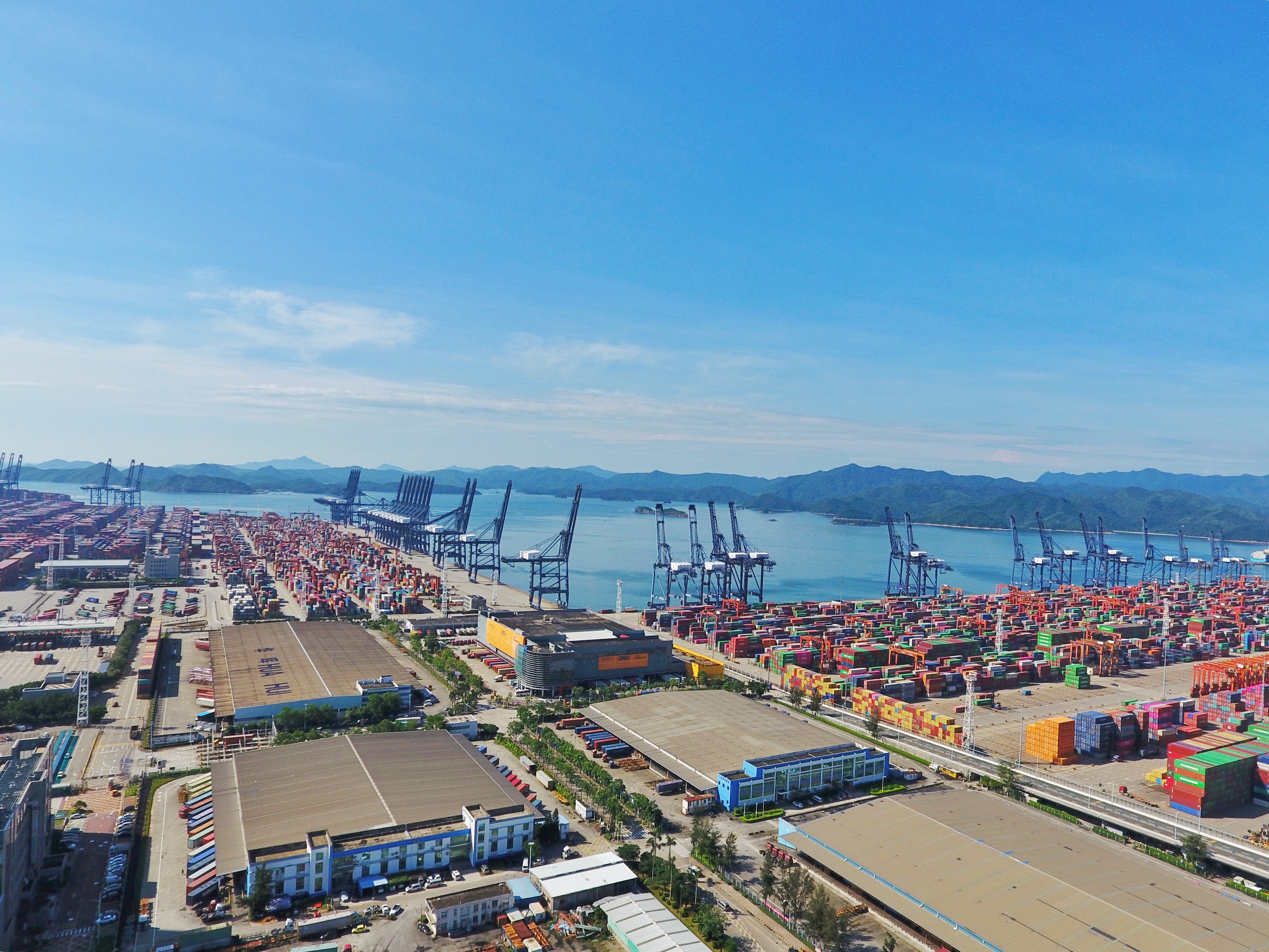 17平方公里,由原沙头角保税区,盐田港保税区,盐田港保税物流园区整合