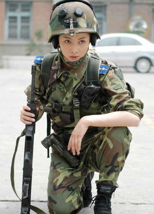 中国内地女演员,毕业于 a target="_blank" href="/item/中国人民解放