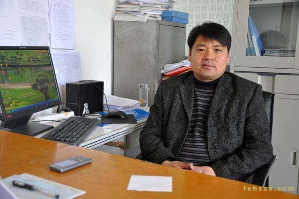  p>李佰院,男,1968年出生,江苏丰县人,毕业于 a target="_blank" href