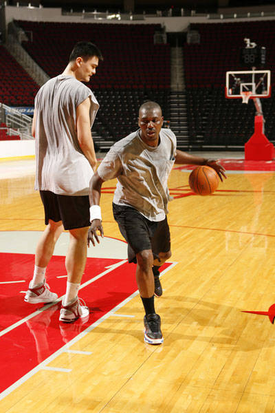  p>哈基姆·奥拉朱旺(hakeem olajuwon),1963年1月21日出生于尼日利亚