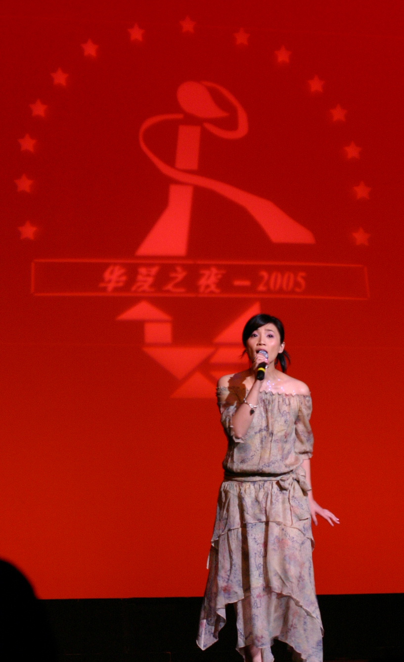 "gnt1110sl3">朱桦,1969年2月20日出生于湖北省武汉市,中国内地女歌手