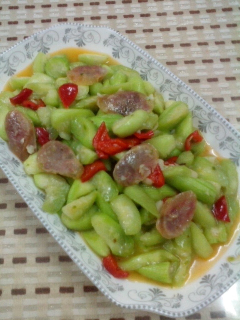 丝瓜豆泡炒腊肠