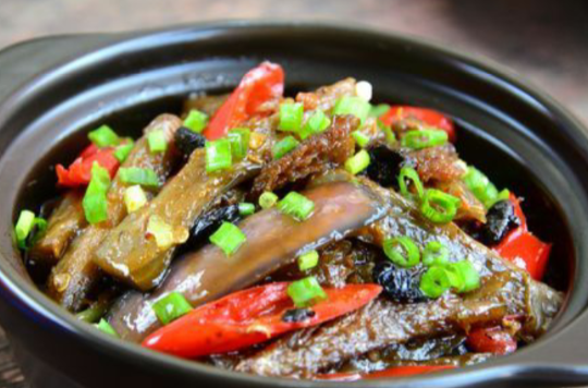 豆豉鲮鱼茄子煲