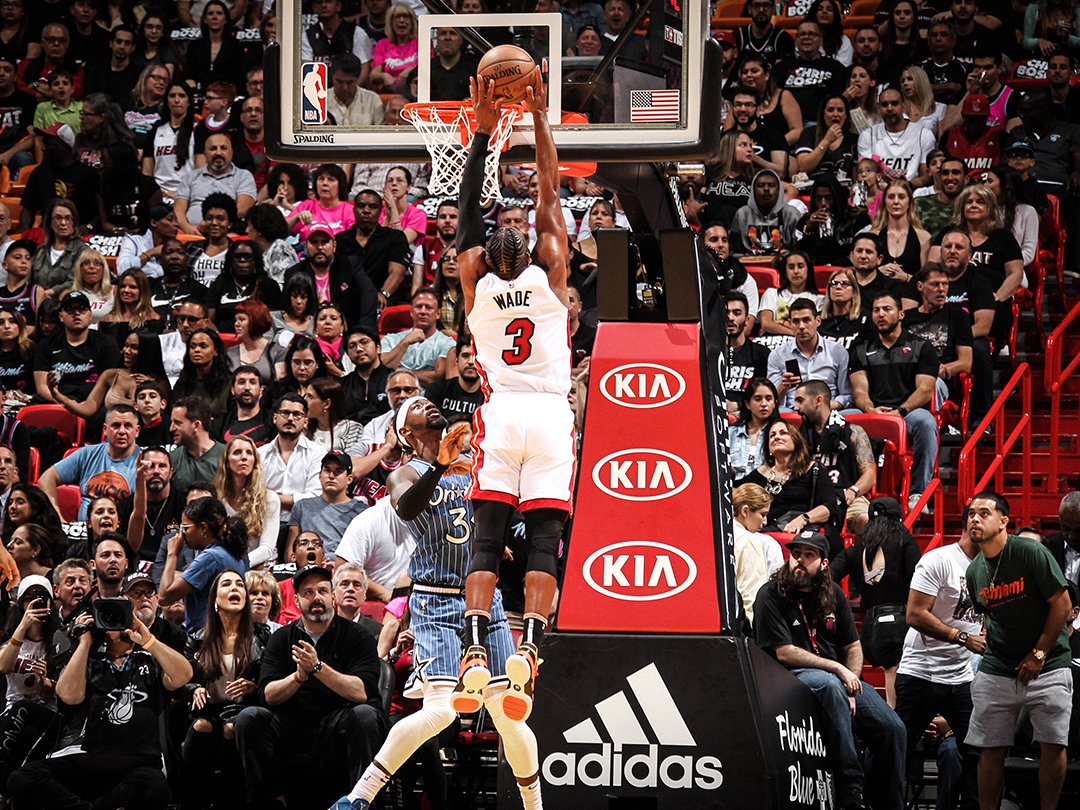  p>德怀恩·韦德(dwyane wade),1982年1月17日出生于美国 a target="