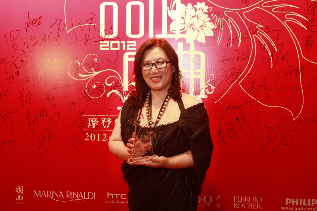  p>1989年,chlitina克丽缇娜在台湾诞生,以向天下女人传播美丽之道为