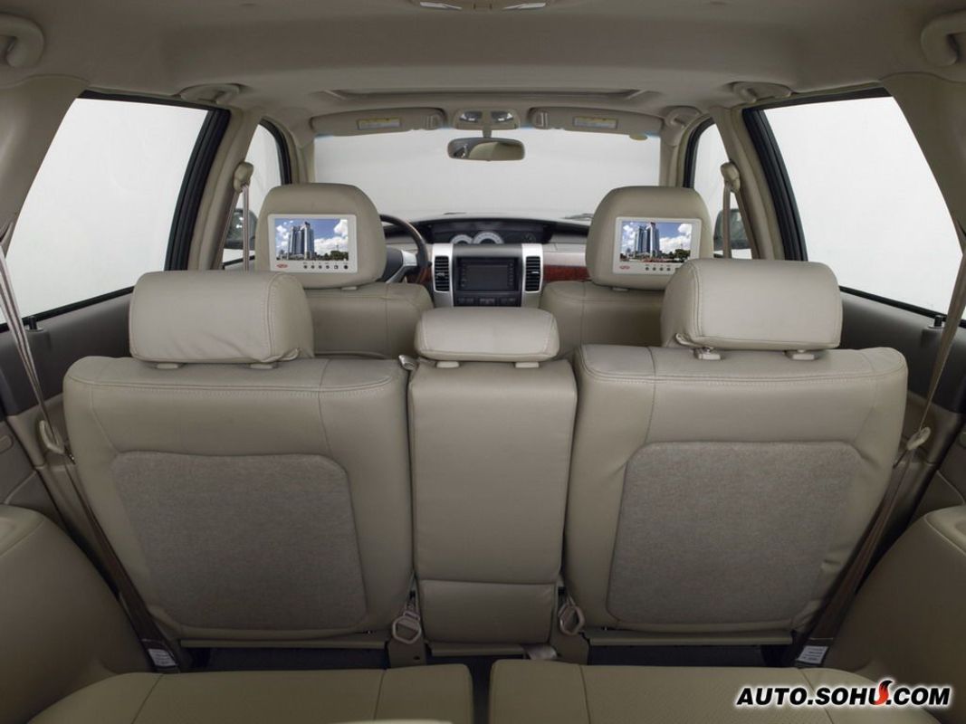 空间家,商全能型mpv,也是奇瑞高端商务车品牌"威麟"旗下产品的首款