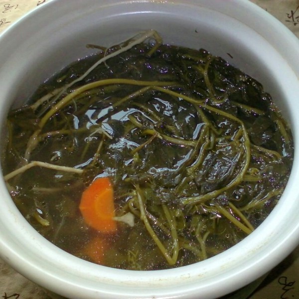 塘葛菜煲白鲫鱼