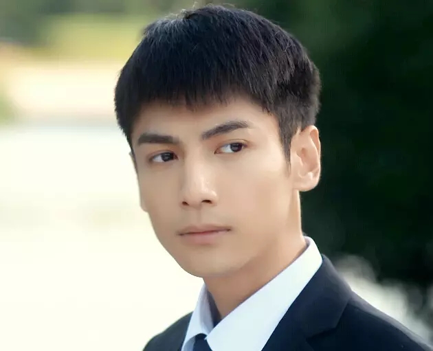 >罗云熙(leo),1988年7月28日出生于四川省成都市,中国内地男歌手,演员