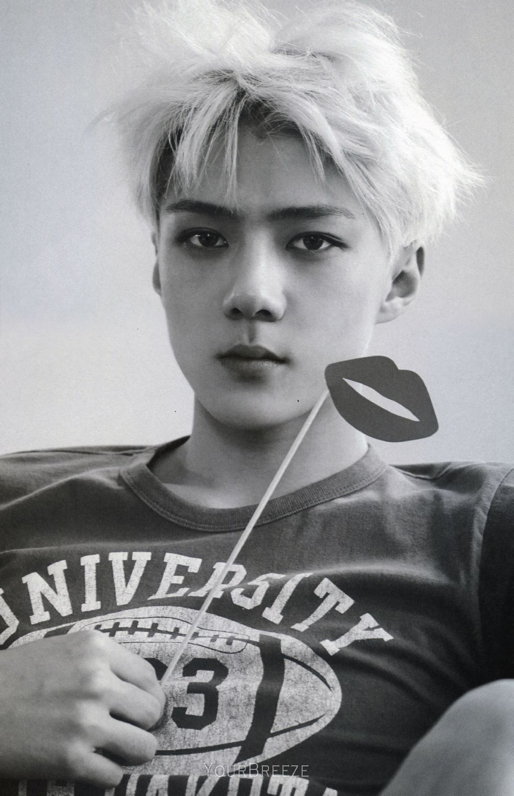  p>吴世勋(         /oh se hun),1994年4月12日出生于韩国首尔特别市