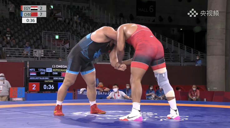 4br9">邓志伟,男,1988年2月12日出生于山东青岛,中国男子摔跤运动员