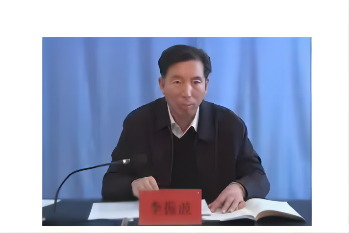 1981年09月参加工作,研究生学历,任黑龙江省同江市政府副市长