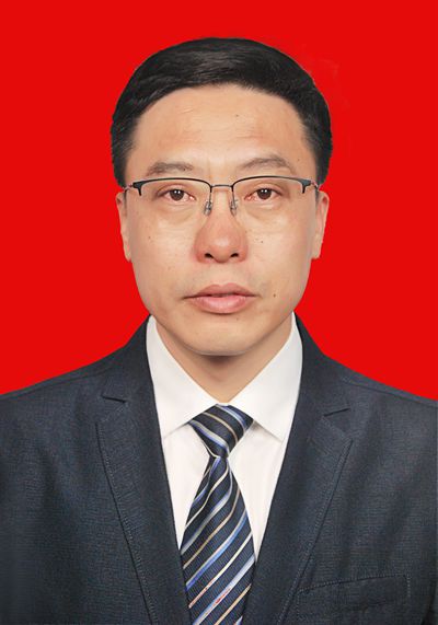  p>徐伟,男,1974年10月出生,满族,河北隆化人,1995年9月参加工作,1998