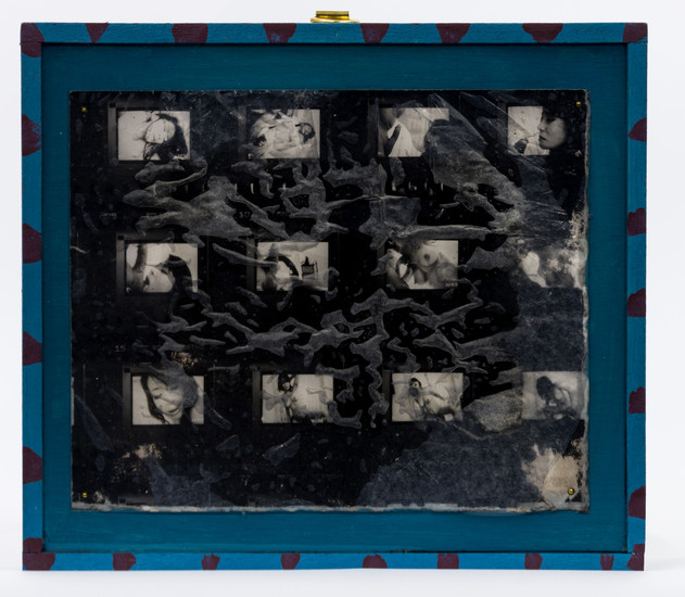  p>《鵟》系列是艺术家鸟头于2018-2019年创作的综合材料艺术作品.