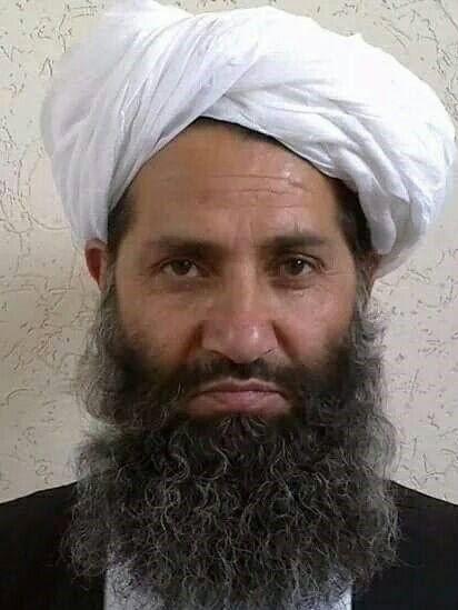  p>穆拉维·海巴图拉·阿洪扎达,普什图族人,1961年出生于坎大哈省