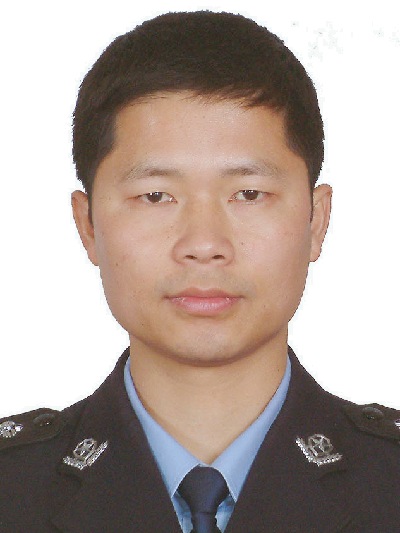 曾伟,现任湖南省怀化市溆浦县公安局党委