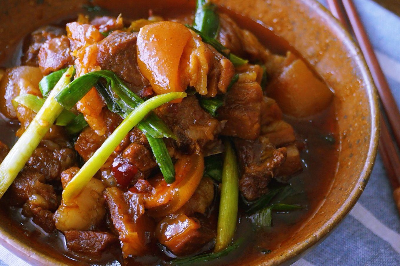 大蒜煨羊肉
