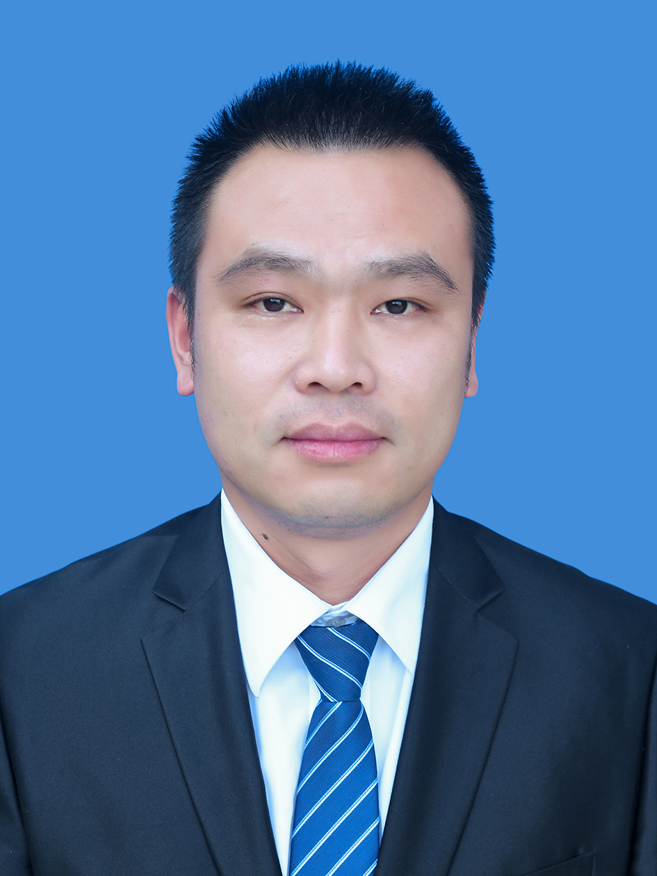 ="tmy9zemawe3n">邓波,男,汉族,1983年5月生,大学本科学历,管理学学士