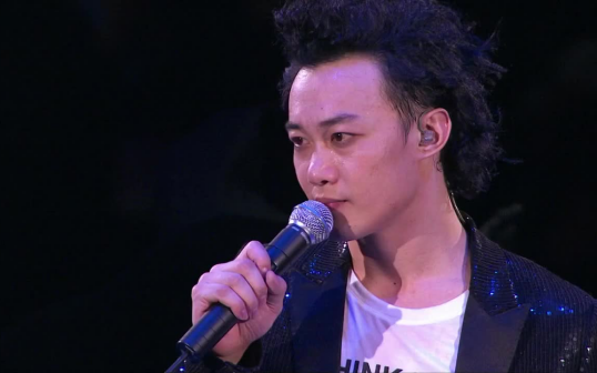 陈奕迅演唱《K歌之王》