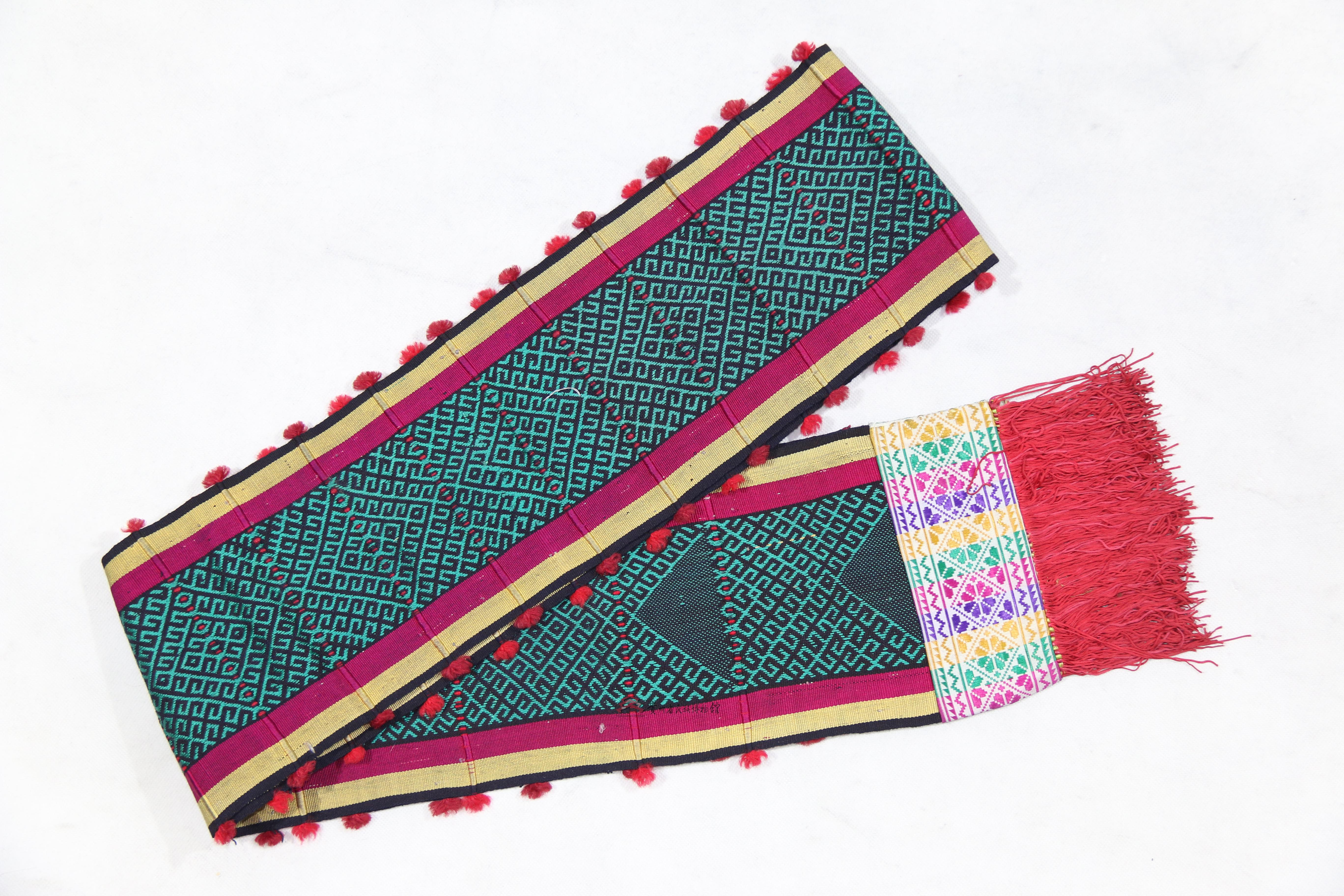 当代雷山苗族挑花腰带