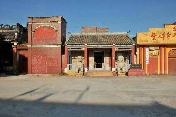  p data-id="gnhhezjymq">鳌头镇,隶属于广东省茂名市茂南区,地处 a