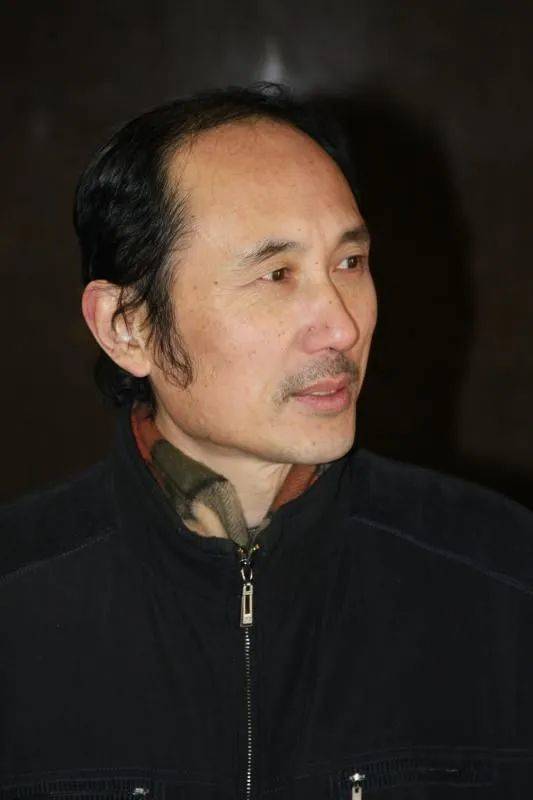 艺术赏析︱王磐德、周群一一《寒夜星火》_百科TA说