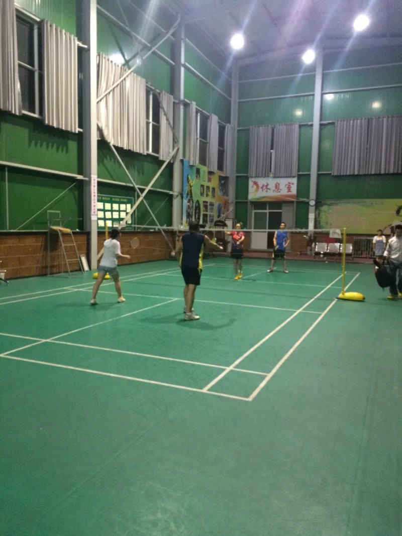 高陵热波羽毛球队
