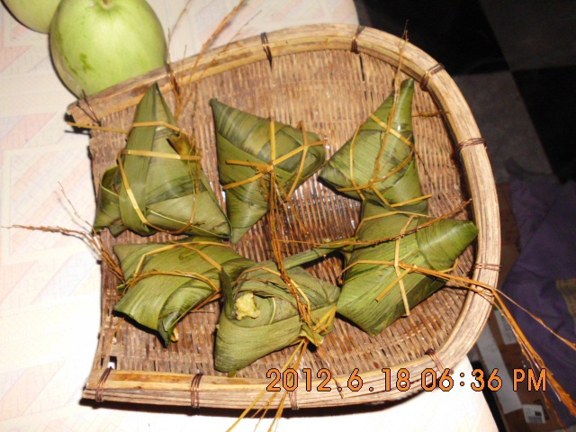 红豆蜜枣三角粽