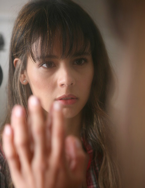  p>《黑暗面》是2011年的惊悚电影,由 a href="#" data-lemmaid="