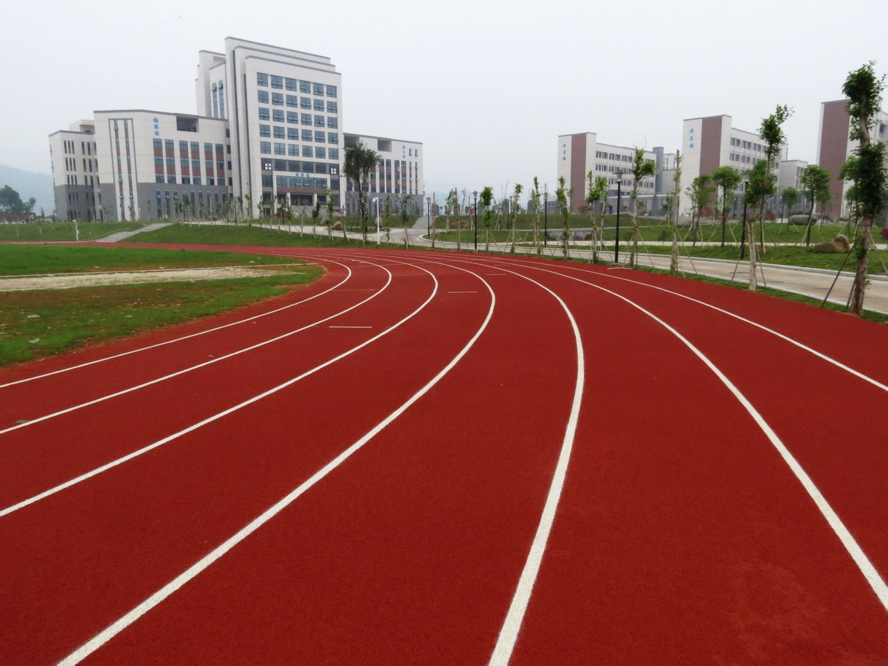  p>厦门市杏南中学(厦门理工学院附属中学)开办于1990年,是应1989年