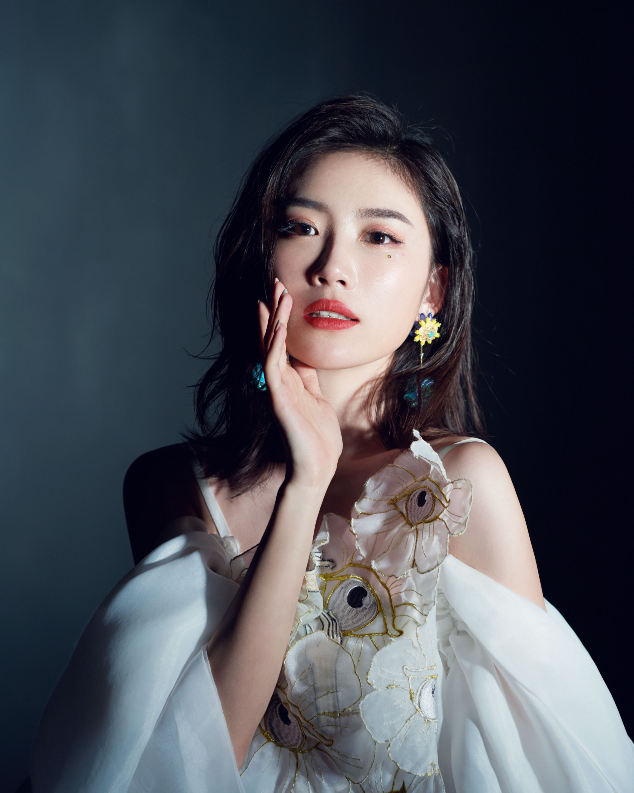  p>辛嘉宝,中国内地女主持人,毕业于 a target="_blank" href="/item