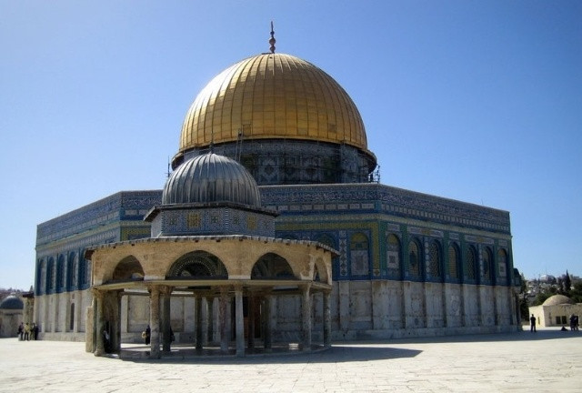  p>清真寺,也称礼拜寺,是 a target="_blank" href="/item/伊斯兰教