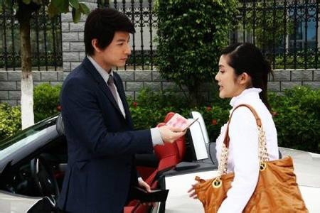  p data-id="gnbzht23b0">《忘掉我是谁》由导演王百川执导,编剧港湾