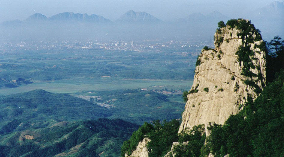 nh">鹫峰山脉,山脉横贯 a target="_blank" href="/item/福建/132090"