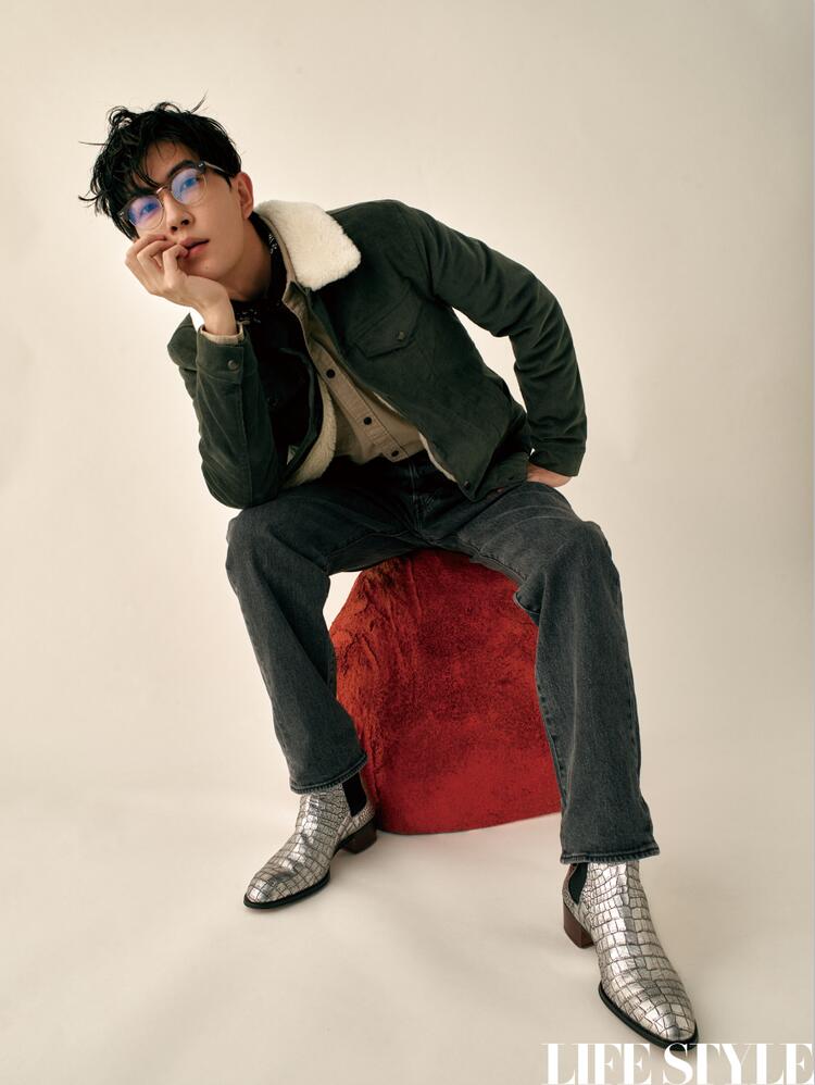  p>于朦胧(alan yu),1988年6月15日生于新疆乌鲁木齐,中国内地男演员