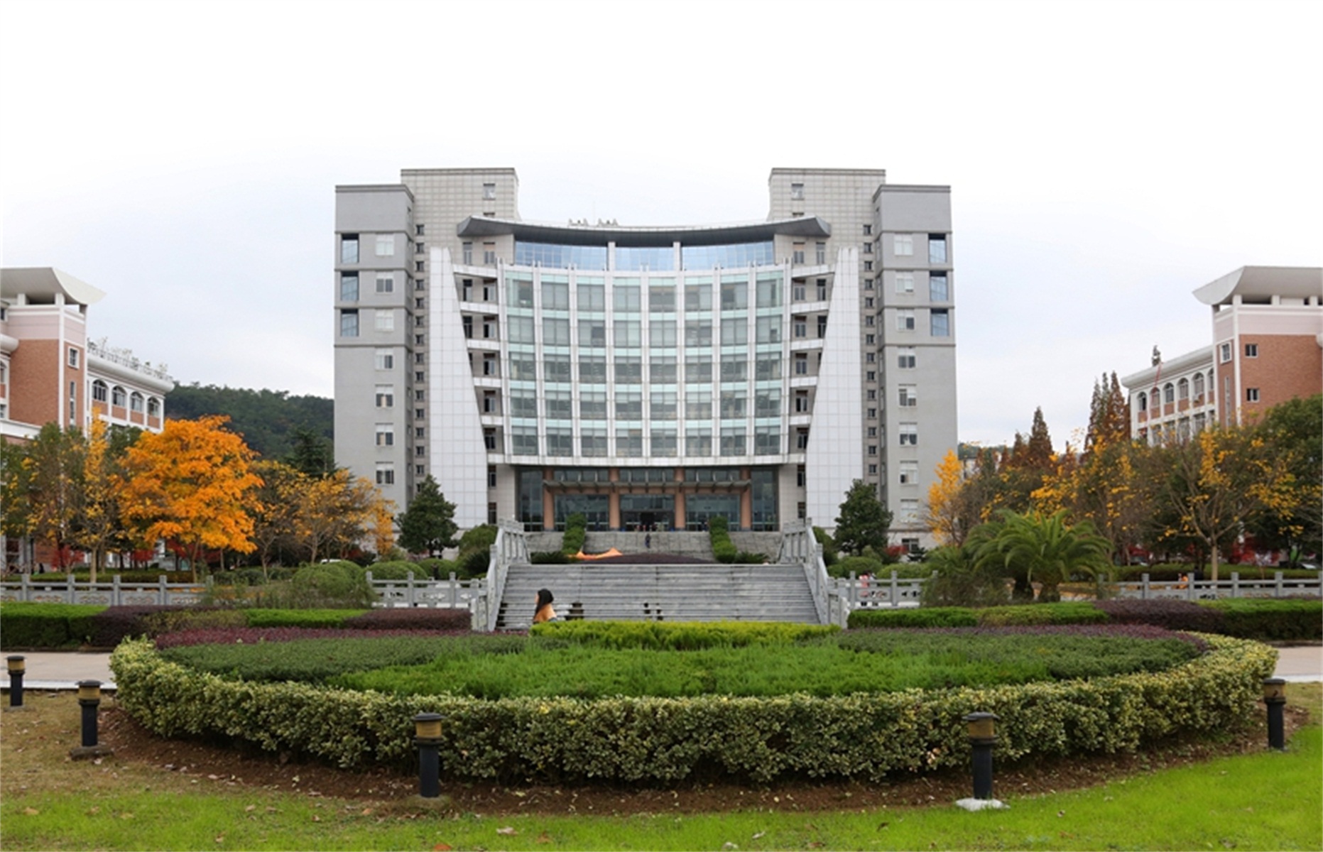 丽水师范专科学校