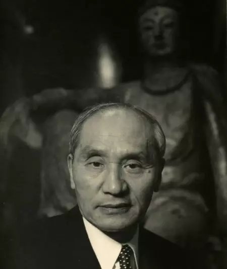 他曾是最大的古董商，靠半世纪对祖国的洗劫，让西方人认识了中国_百科TA说