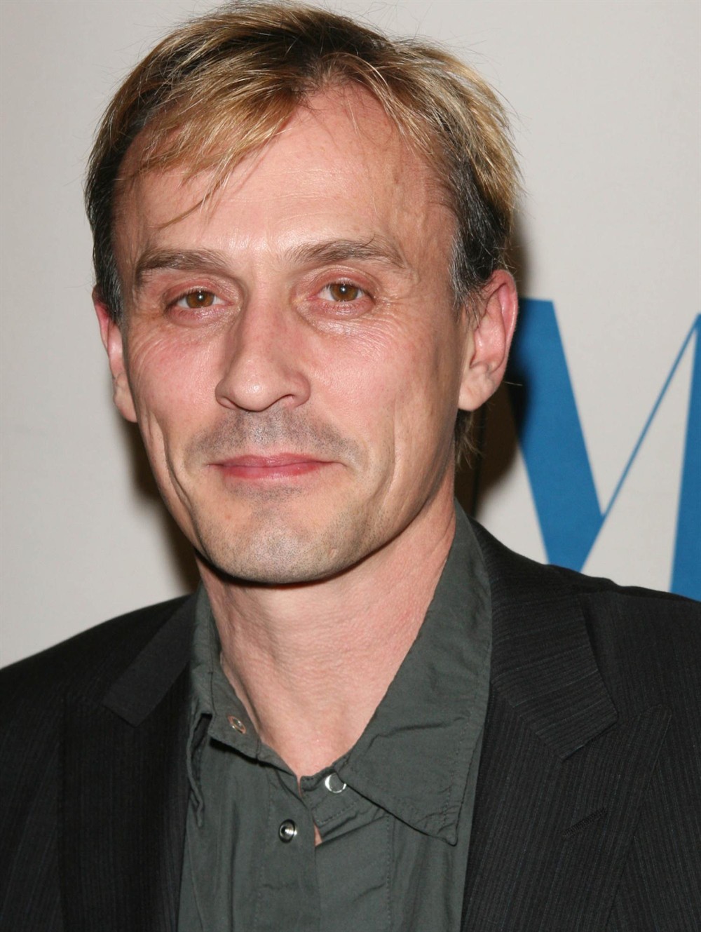  p>罗伯特·克耐普( i>robert knepper /i>),1959年7月8日生于俄亥俄