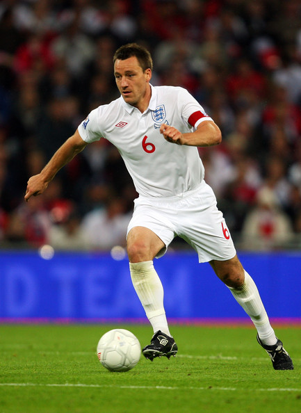  p>约翰·特里(john terry),1980年12月7日出生于英格兰东伦敦巴金,前