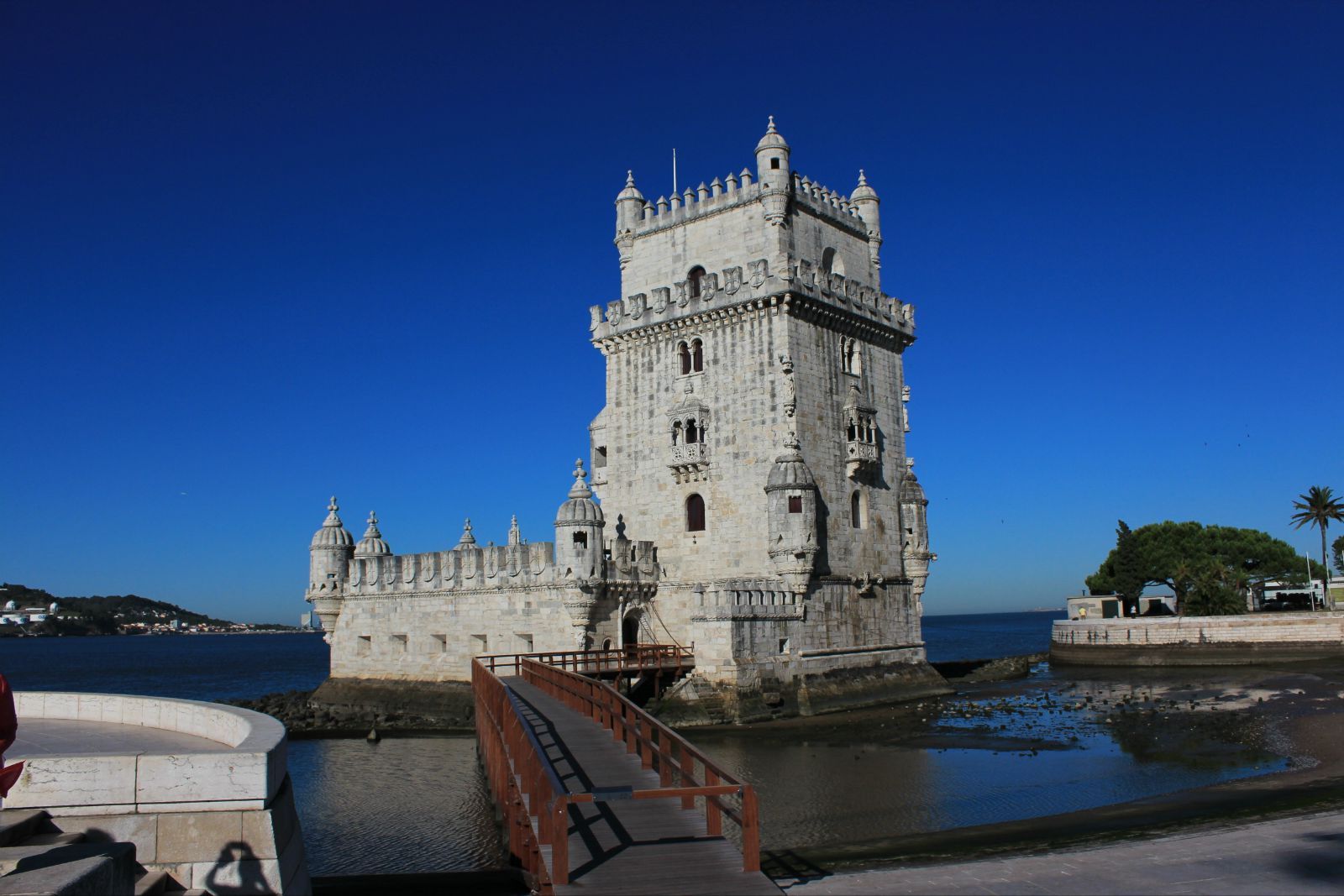  p>里斯本(葡萄牙语: a target="_blank" href="/item/lisboa">lisboa