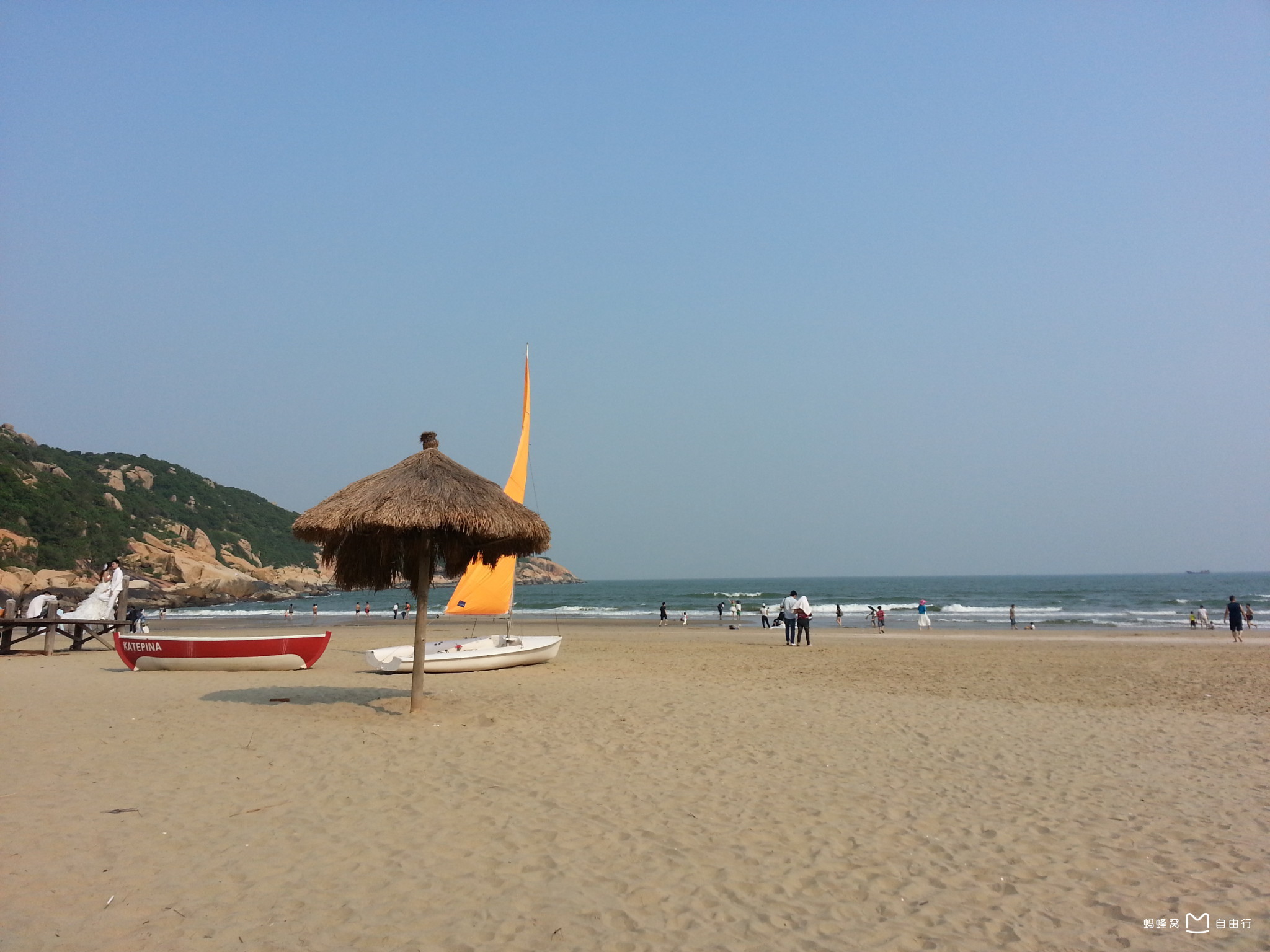  p>珠海飞沙滩,约600米,宽约200米,腹地宽广,植物茂盛.